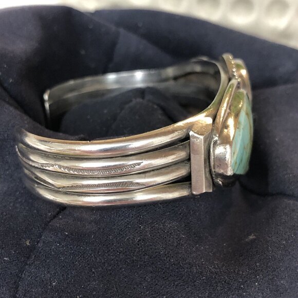VINTAGE NAVAJO SILVER 3 TURQUOISE CUFF BRACELET - Picture 6 of 16